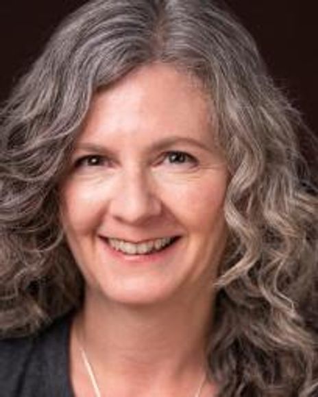 Rebecca Burton Headshot