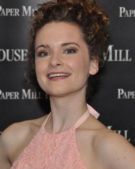 Cathryn Wake Headshot