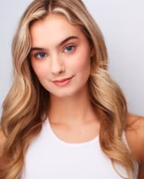 Natalie Mehl Headshot