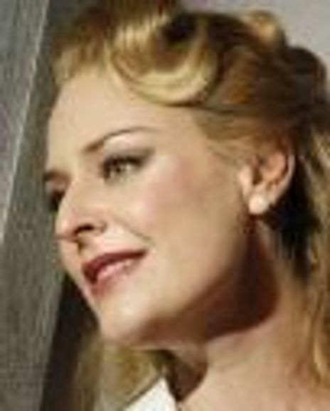 Rachael Beck Headshot