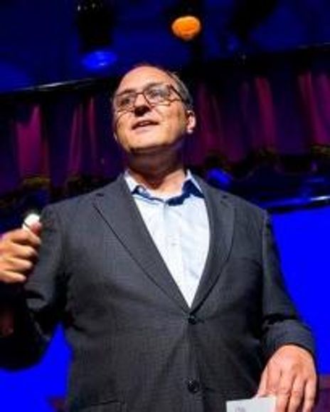 Stephen Sunderlin Headshot