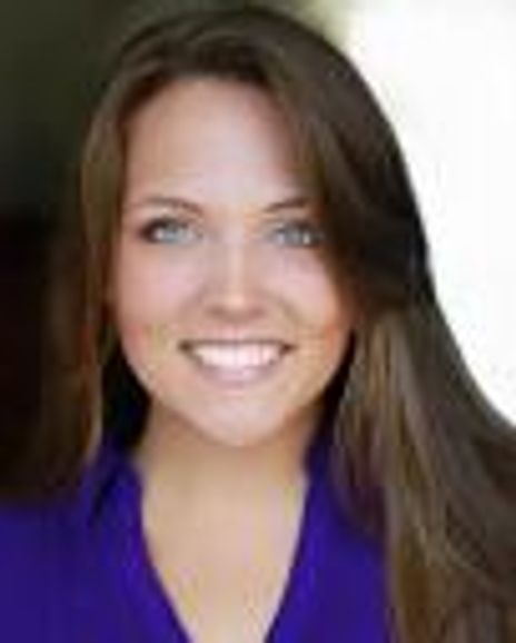 Jenna Pinchbeck Headshot