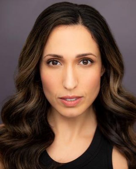 Daria DeGaetano Headshot