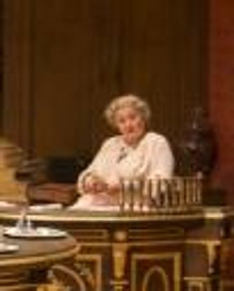 Jayne Taini Headshot