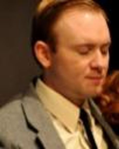 Niclas R Olson Headshot