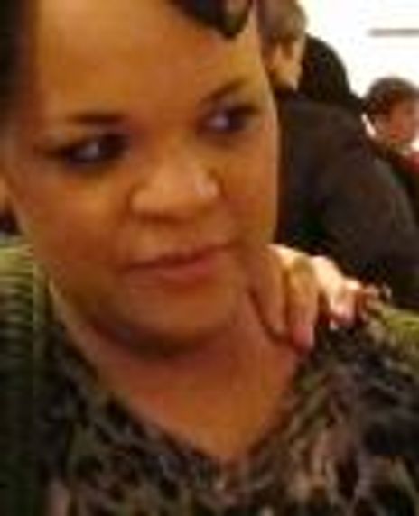 Tracy Gentles Headshot