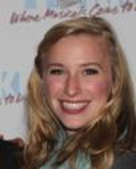 Katherine Henly Headshot