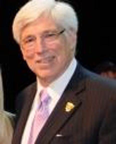 Julian Gold Headshot