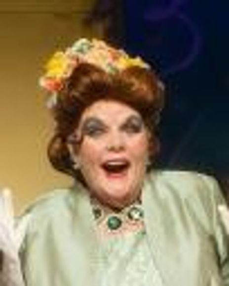 Helen Blanke Headshot