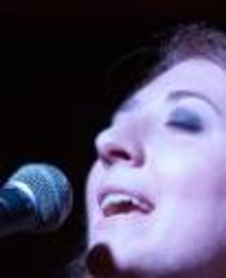 Joanna Syiek Headshot