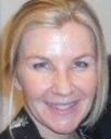 Julia Greffenius Headshot
