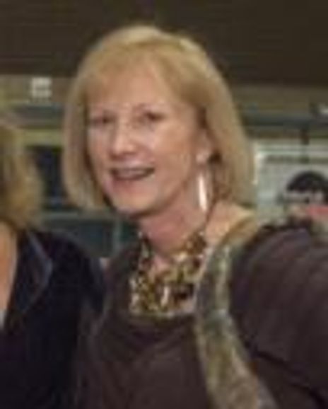 Lola Reinsch Headshot