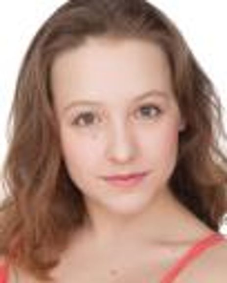Maya Brettell Headshot