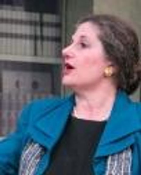 Laura Giannarelli Headshot