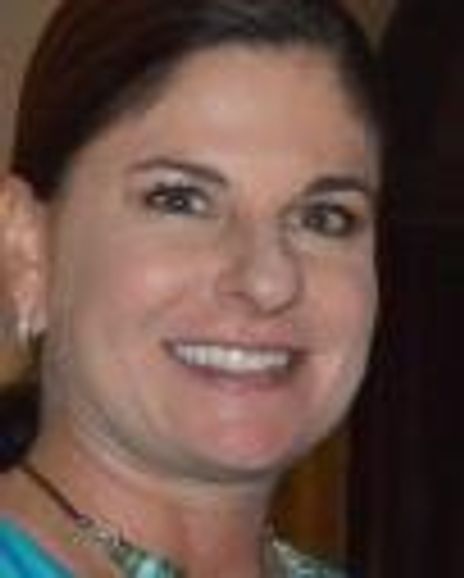 Patti Yelinek Headshot