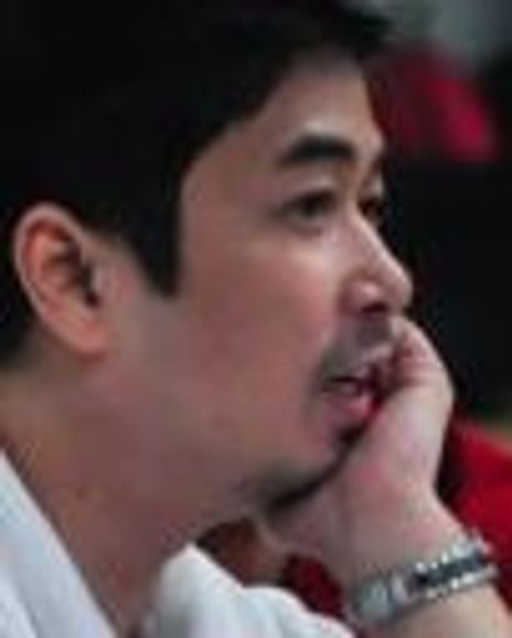 Santi Santamaria Headshot