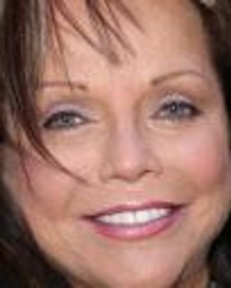 Ayn Robbins Headshot