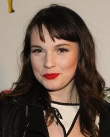 Cait Fairbanks Headshot