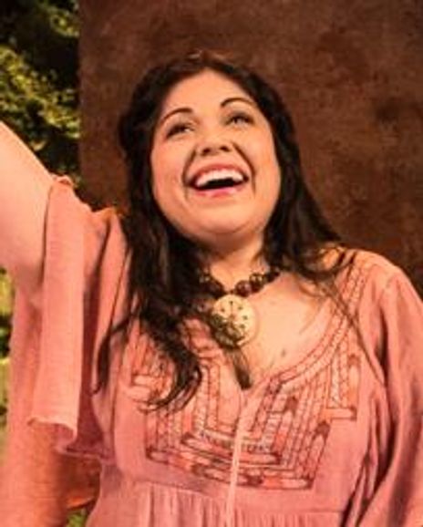 Claudia Acosta Headshot