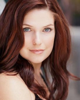 Rachel Rhodes-Devey Headshot