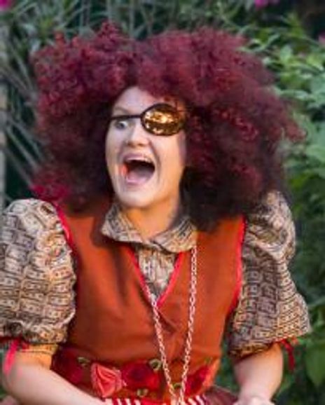 Josie Brightwell Headshot