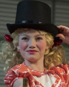 Lucy Simmonds Headshot