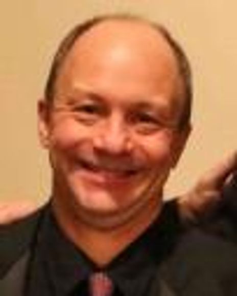 Helio Alves Headshot