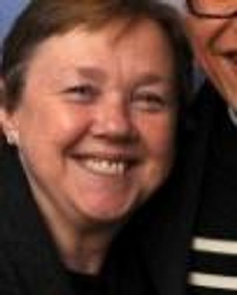 Linda Robson Headshot