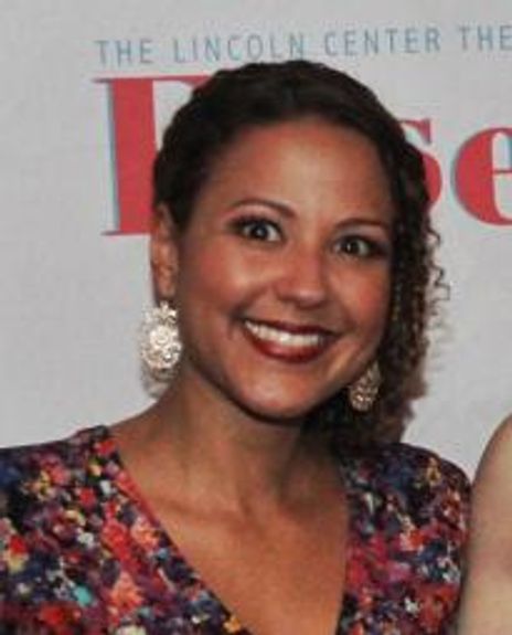 Melanie Evans Headshot