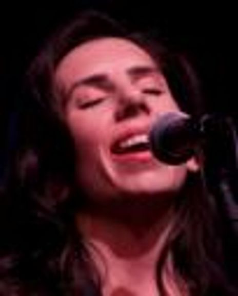 Amanda Taraska Headshot