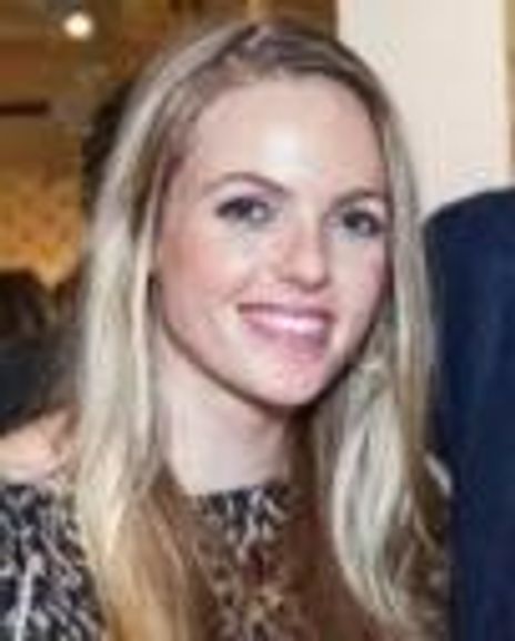 Holly Adams Headshot