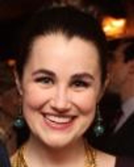 Lauren Warsham Headshot