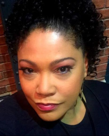 Cynthia Thomas Headshot