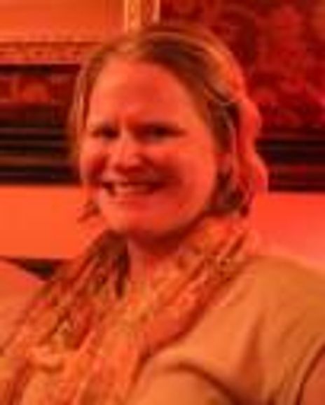 Anne Swanson Headshot