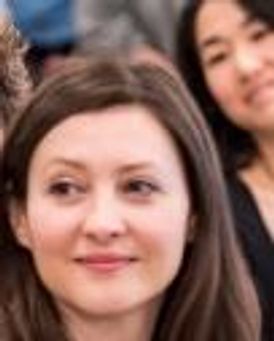 Rebecca Larsen Headshot