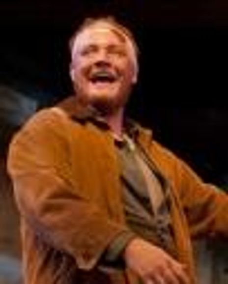 Ashton Guthrie Headshot