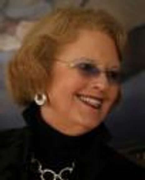 Elizabeth Zeig Steinbrenner Headshot