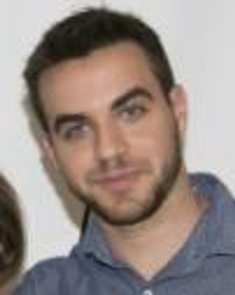 Ethan Pakcar Headshot