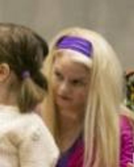 Julia Schweizer Headshot