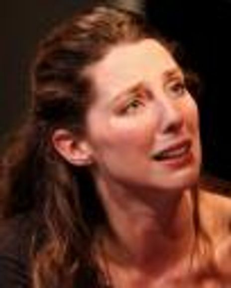 Elinor Gunn Headshot