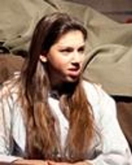 Nava Schorsch Headshot