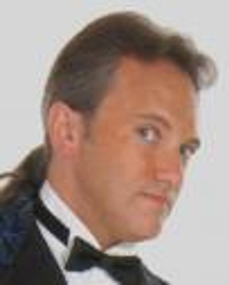 Andrew Van Buren Headshot