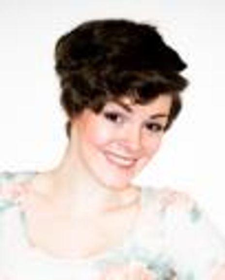 Linnea Sumner Headshot