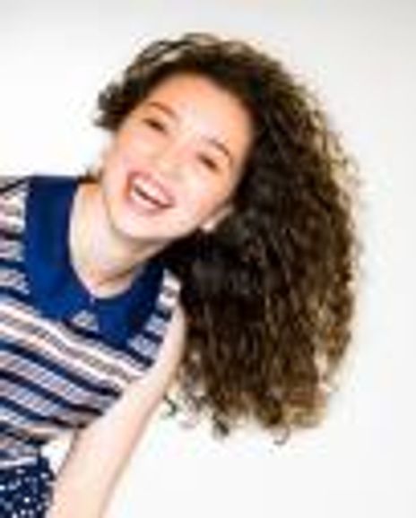 Gabi Stapula Headshot