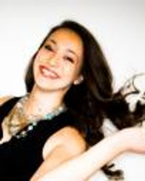 Alina Stephenson Headshot