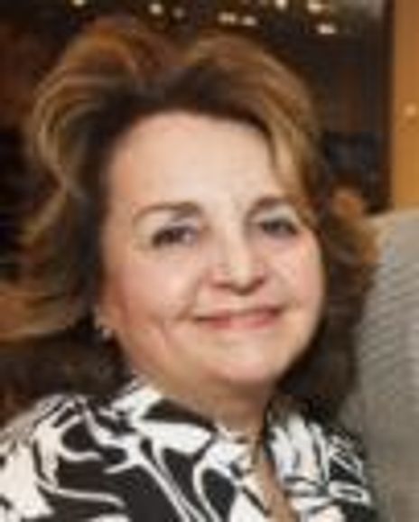 Azita Pakravan Headshot