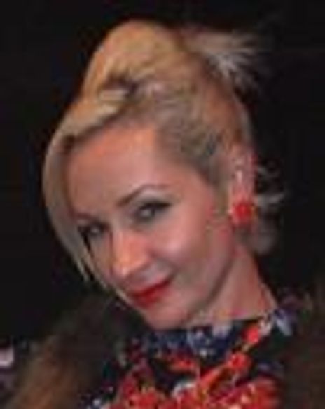 Nada Dilevska Headshot