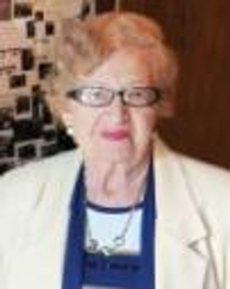 Rita Kurz Headshot