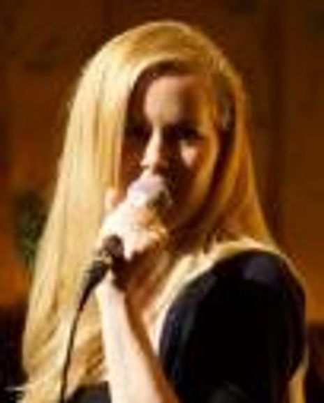 Aurora Barnes Headshot