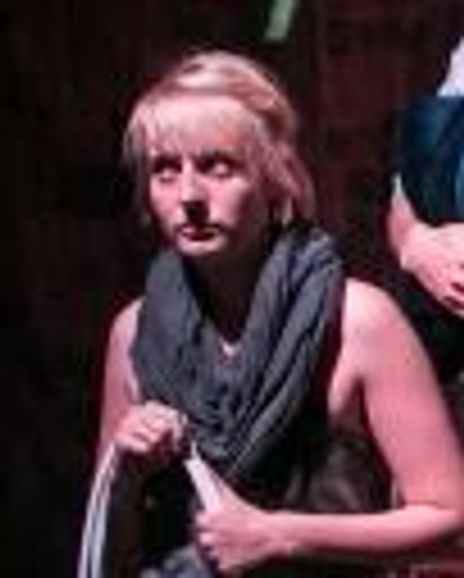 Hannah Alcom Headshot